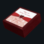 Damask 40. Hochzeitstag Geschenkboxen<br><div class="desc">Ein Digitalbcon-Design mit rubinrot-weißem Farbdesign und Damast-Design mit einer Vielzahl von Sonderbildern, Formen, Mustern, Stilen und Schriftart in diesem einzigartigen "Damask 40 th Wedding Anniversary Design". Dieses ansprechende und elegante Design wird mit individuell anpassbaren Textschriften zum Anzug Ihres eigenen besonderen Anlasses ergänzt. DIE JAHRESFREUNDLICHKEIT MIT DER GIFT-IDEE AUS DER DAMASK...</div>