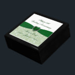 Damask 55. Hochzeitstag Geschenkboxen<br><div class="desc">Ein Digitalbcon-Bilderdesign mit smaragdgrünen Farben und Damast-Design mit einer Vielzahl von Sonderbildern, Formen, Mustern, Stilen und Schriftart in dieser einzigartigen "Bold Damask 55th Wedding Anniversary"-Geschenkboxen. Dieses ansprechende und elegante Design wird mit individuell anpassbaren Textschreibungen zum Anzug Ihres eigenen besonderen Anlasses ergänzt und ist damit das ideale Geschenk für Familien und...</div>