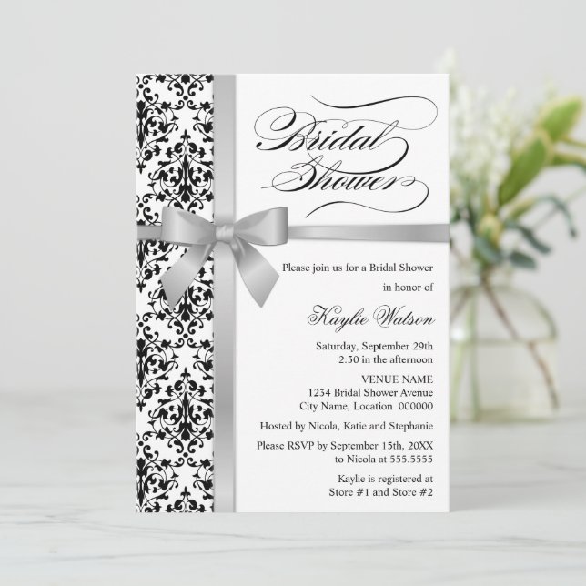 Damask Imitate Silver Ribbon Brautparty Einladung (Stehend Vorderseite)