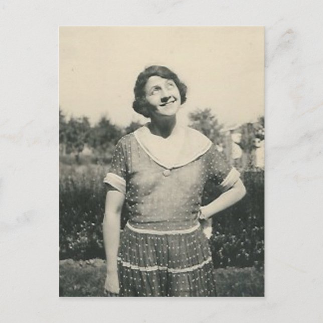 Dame mit lustigem Blick Postkarte (Vorderseite)