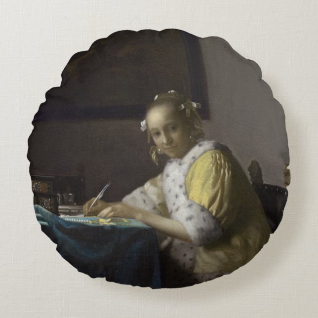 Dame Writing ein Buchstabe durch Johannes Vermeer Rundes Kissen (Vorderseite)