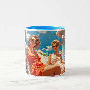 Damen auf einem Miami-Sonnendeck Zweifarbige Tasse