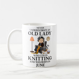 Damen Oma Liebt Stricken Geboren Im Juni Strickt  Kaffeetasse