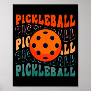 Damen Retro-Pickleball-Welle-Style mit einer Gurke Poster