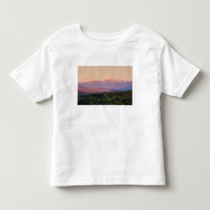 Dämmerung und Mount Washington in New Hampshires Kleinkind T-shirt
