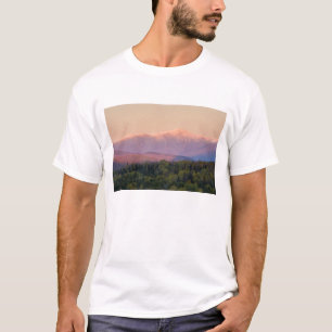 Dämmerung und Mount Washington in New Hampshires T-Shirt