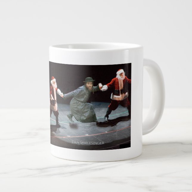 Dancin' Santas & Chassid Jumbo-Tasse (Vorderseite Rechts)