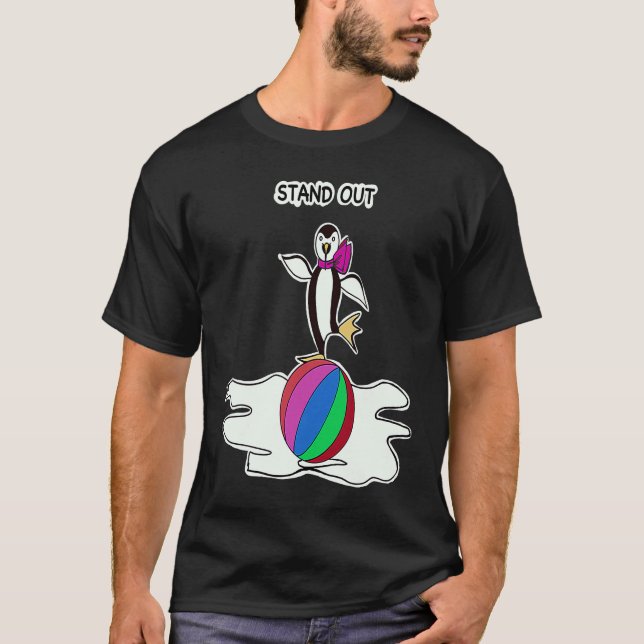 Dancing Penguin Fun Animals T-Shirt (Vorderseite)