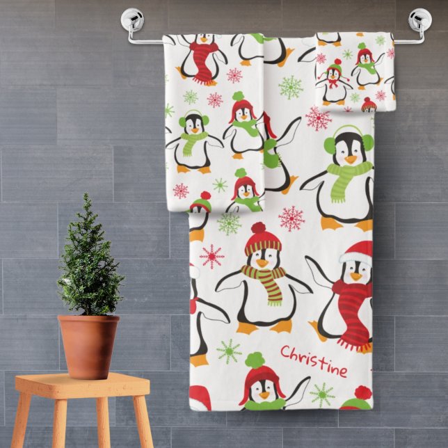 Dancing Penguins Red and Green Pattern Christmas Badhandtuch Set (Von Creator hochgeladen)
