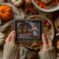 Daniel stehend in den Löwen und Steinmauern