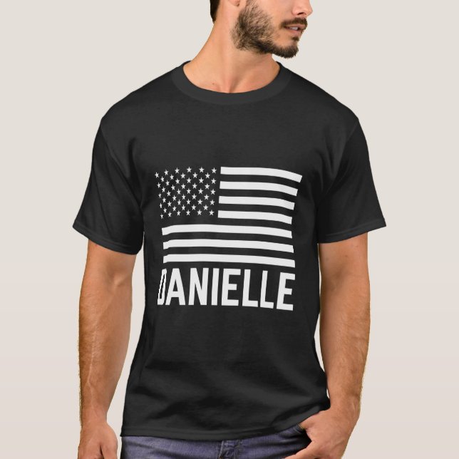 Danielle Name Forename Usa Personalisiert T-Shirt (Vorderseite)