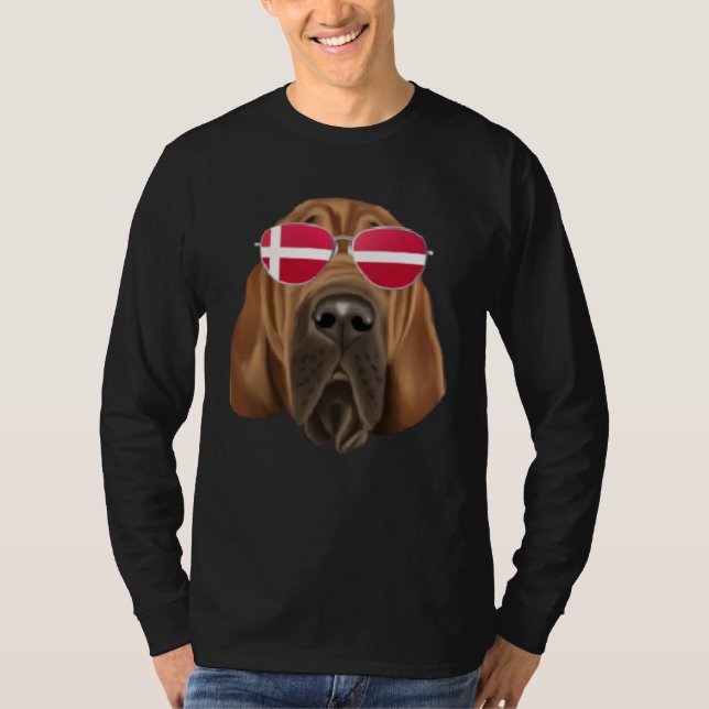 Danish Flag Bloodhound Dog Denmark Pocket T-Shirt (Vorderseite)