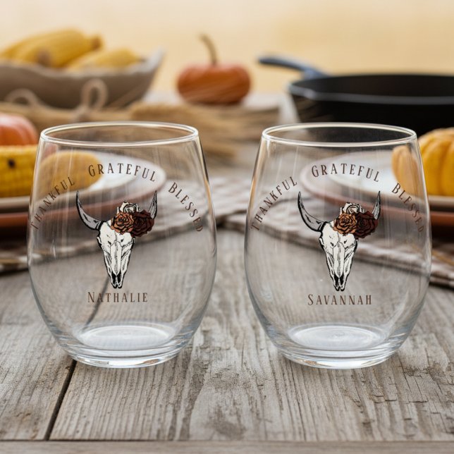 Dankbar, gesegneter Western Freundschaft Weinglas Ohne Stiel (Chic Western Cow Skull and Roses Hand Drawn Illustration in Black Ink for Thanksgiving Dinner Party)