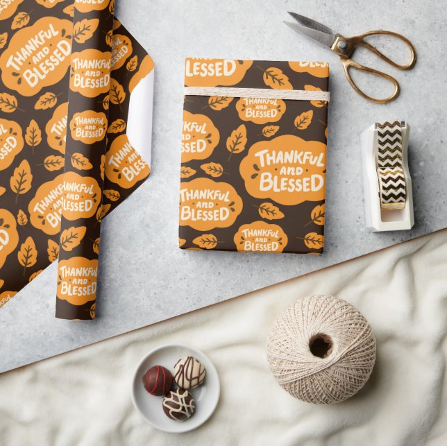 Dankbar und gesegnet Fall Orange Blätter Dark Brow Geschenkpapier (Kunsthandwerk)