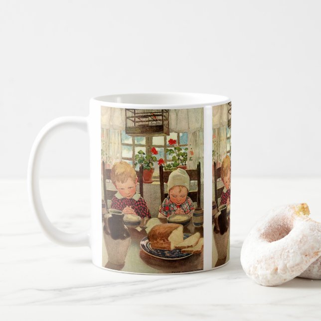 Dankbare Kinder von Jessie Willcox Smith Kaffeetasse (Mit Donut)