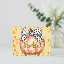 Dankbarer Kürbis mit gepunkteter Schleife Postkarte