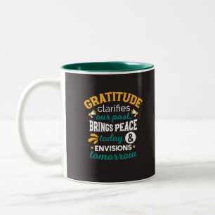 Dankbarkeit bringt heute Frieden – Positiver Glaub Zweifarbige Tasse