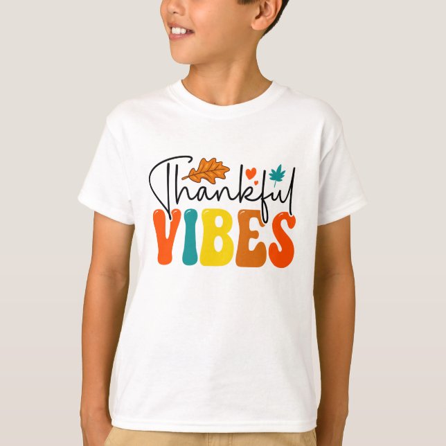 Dankenswerter Vibes Herbst Erntedank T-Shirt (Vorderseite)