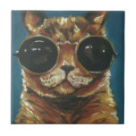 Dapper Animal | Kitty in Sonnenbrille Fliese<br><div class="desc">Dieser Druck zeichnet sich durch ein braunes Kätzchen in runder Sonnenbrille aus | Von Jennifer Rutledge</div>