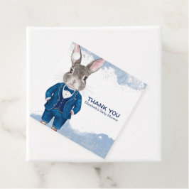 Dapper Boy Bunny in einem blauen Anzug und Bowtie Geschenkanhänger