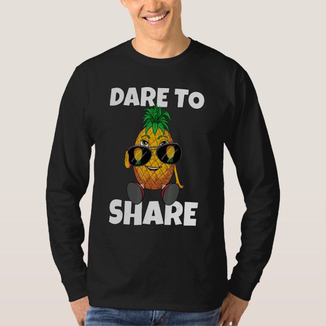 Dare To Share Swinger Upside Down Sunglasses Pinea T-Shirt (Vorderseite)