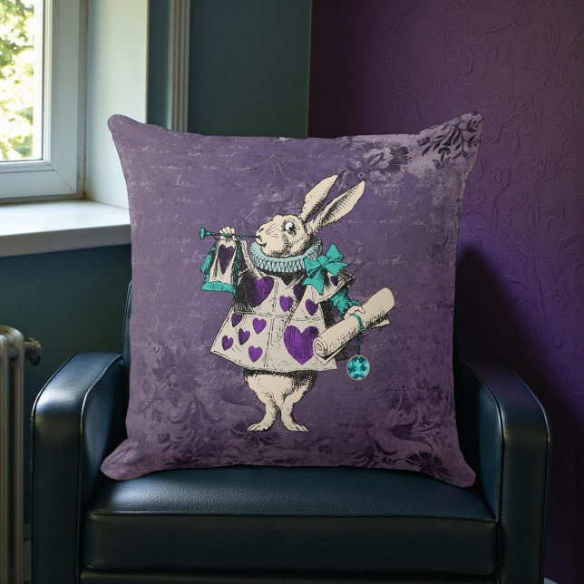 Dark Alice Rabbit Rustic Deep Purple Kissen (Von Creator hochgeladen)