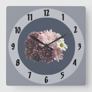 Dark and Light Mums and Daisies Quadratische Wanduhr