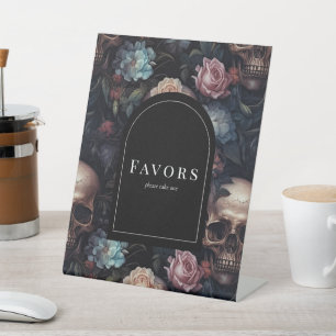 Dark and Moody Floral Gothic Brautparty Sign Sockelschild