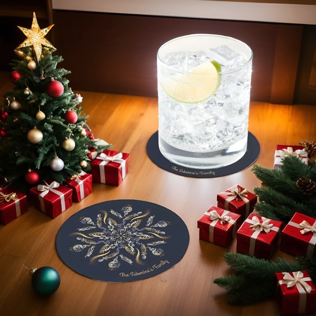 Dark Blue & Gold Midnight Sparkle Stars New Year  Runder Pappuntersetzer (Von Creator hochgeladen)