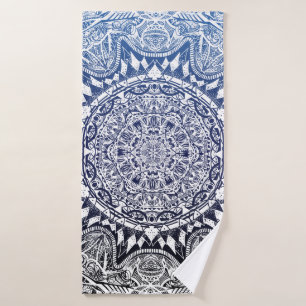 Dark Blue Gradient Mandala Pattern Badehandtuch