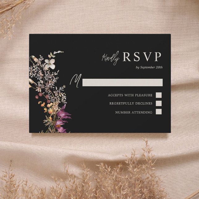 Dark Boho Wildblume Wedding RSVP Karte (Von Creator hochgeladen)