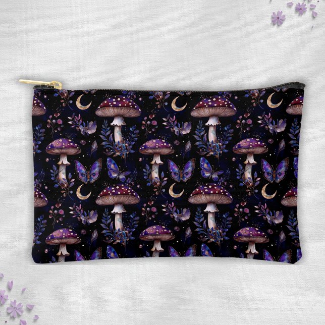 Dark Butterfly Mushroom Floral Witchy Pattern Zubehörtasche (Von Creator hochgeladen)