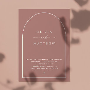 Dark Dusty Rose Arch Wedding   Romantisches Foto + Einladung