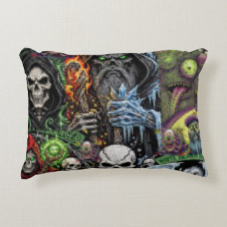 Dark Fantasy Horror Collage Throw Pillow | Sorcere Dekokissen