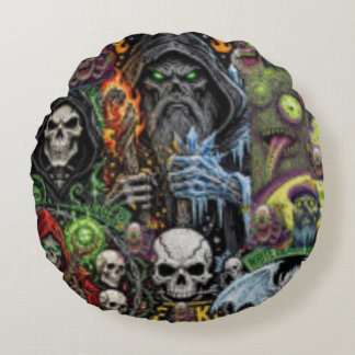 Dark Fantasy Horror Collage Throw Pillow | Sorcere Rundes Kissen