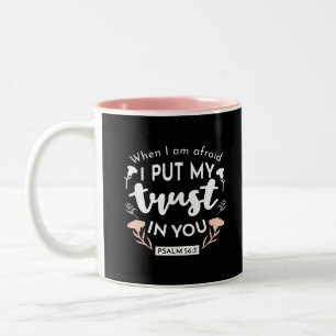 Dark Floral Christlich Art - Psalm 56:3 Zweifarbige Tasse