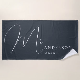 Dark Gray Newlyweds Name Personalisiert Honeymoon Strandtuch