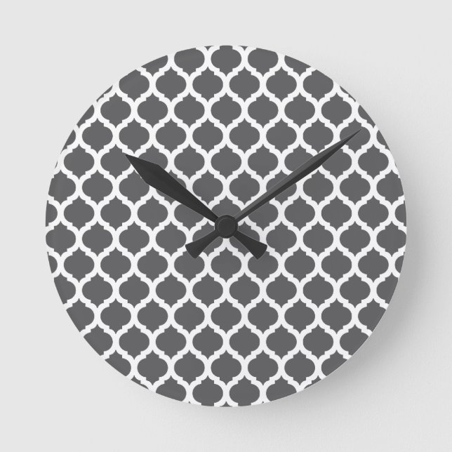 Dark Grey Moroccan Pattern Wall Clocks Runde Wanduhr (Vorderseite)