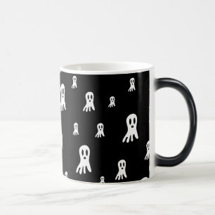 Dark Halloween Ghosts Verwandlungstasse