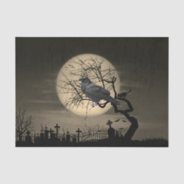 Dark Halloween Raven in Tree Seidenpapier