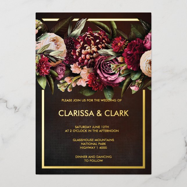 Dark Moody Bold Floral Marsala Wedding Foil Invit Folieneinladung (Vorderseite)