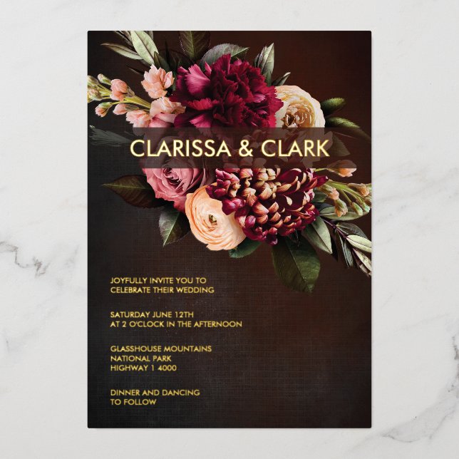 Dark Moody Bold Floral Marsala Wedding Foil Invit Folieneinladung (Vorderseite)