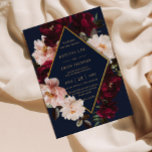 Dark Moody Burgundy Blush Navy Blue Floral Wedding Einladung<br><div class="desc">Personalisieren Sie diese elegante Hochzeitseinladung einfach und schnell. Klicken Sie einfach auf die Schaltfläche Bearbeiten mit Entwurfswerkzeugen,  um den Text zu bearbeiten,  Schriftart und Schriftart zu ändern. Die Blume sind sehr realistisch,  die Bronze blütig und die Anemonenblüten blass. Matching-Elemente im Speicher verfügbar. c) Somerset Fine Paperie</div>