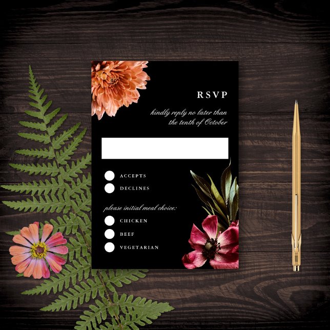 Dark + Moody Elegant Floral Black Wedding Antwort (Von Creator hochgeladen)
