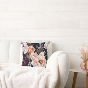 Dark Peonies Floral Pattern Kissen