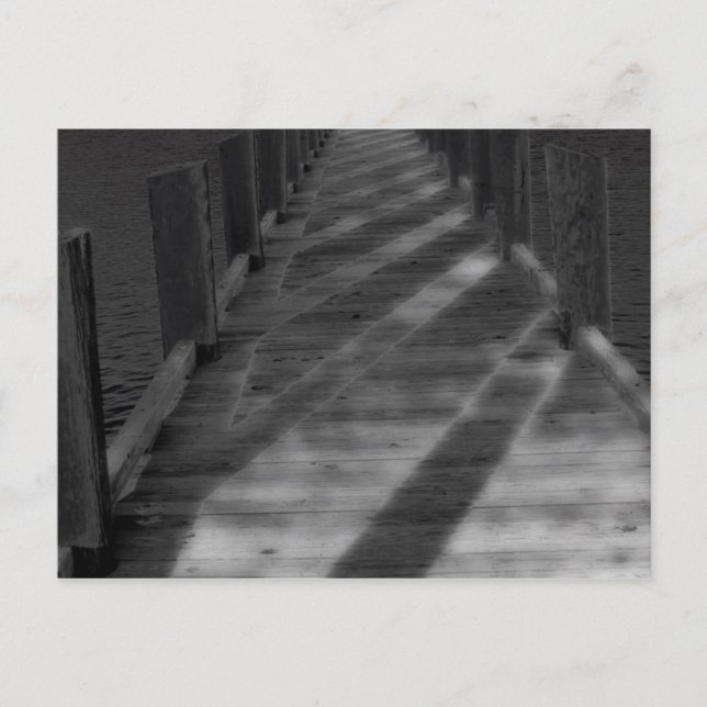 Dark Pier Postcrad Postkarte (Vorderseite)