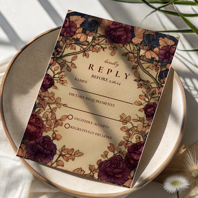 Dark Romantic Floral Wedding RSVP Karte (Von Creator hochgeladen)