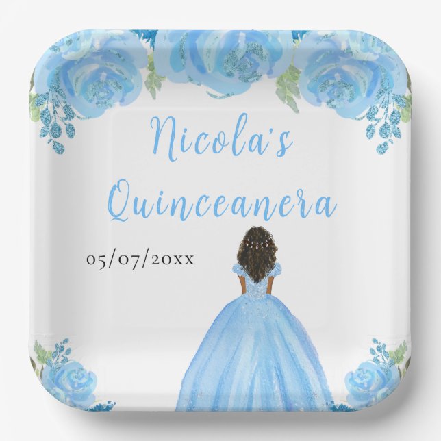 Dark Skin Princess Blue Floral Quinceanera Pappteller (Vorderseite)
