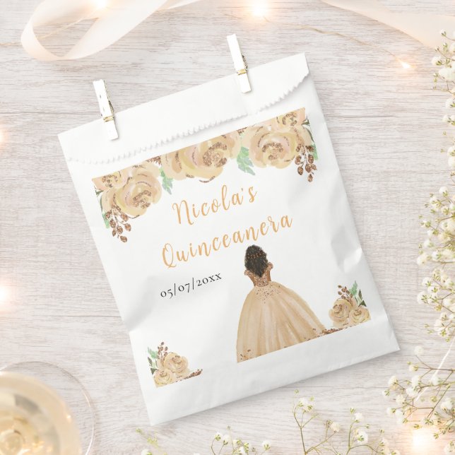 Dark Skin Princess Peach Floral Quinceanera Geschenktütchen (Ausgeschnitten)