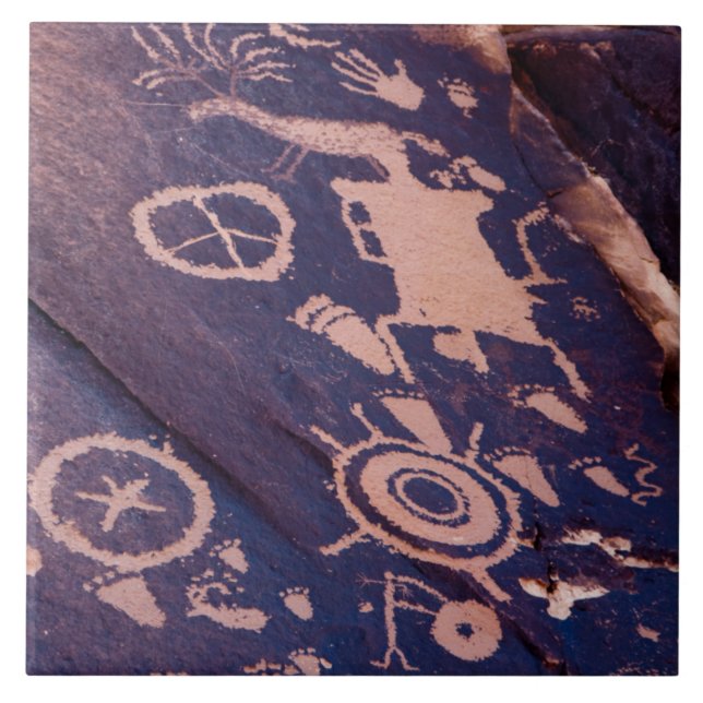 Dark Southwest Petroglyph Fliese (Vorderseite)